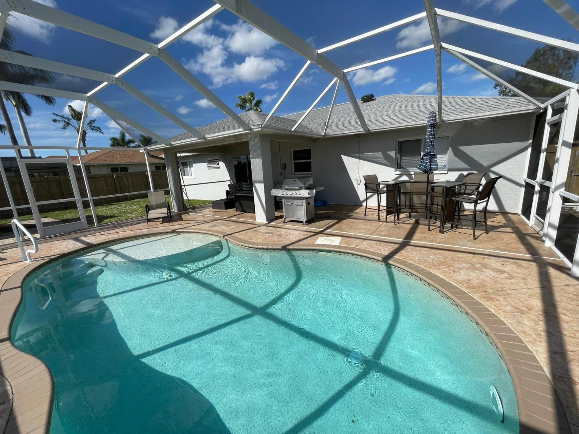 Beautiful Pool Home With Sleeping For 8 For Lovelypeople Cape Coral Kültér fotó