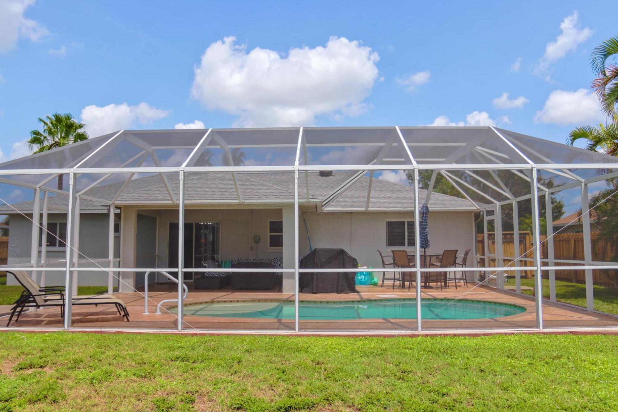 Beautiful Pool Home With Sleeping For 8 For Lovelypeople Cape Coral Kültér fotó